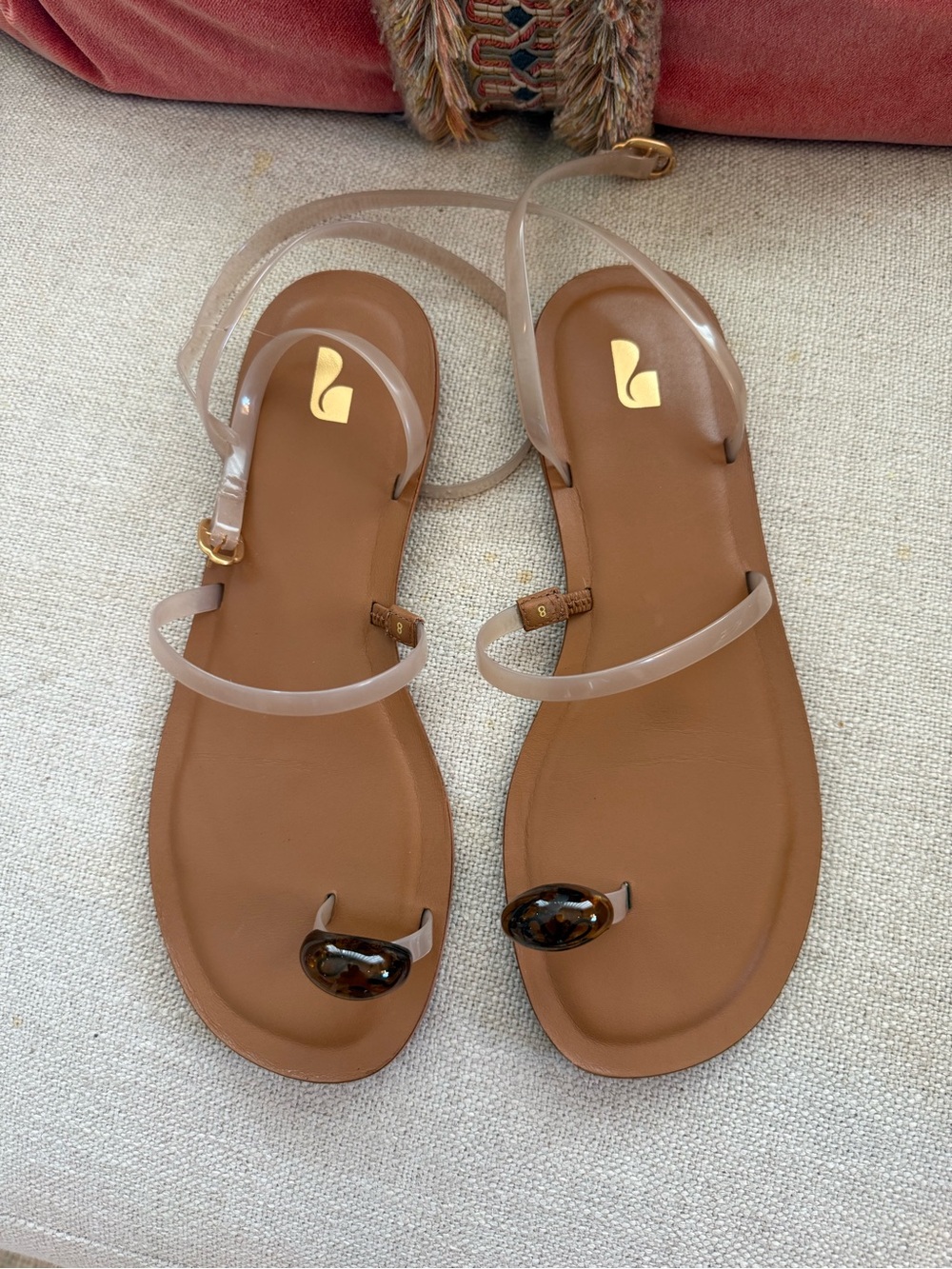 Larroude Biarritz Jelly Flat Sandal In Ivory Vinyl sz. 8